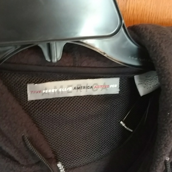 Perry Ellis Quarter Zip Sweater - Picture 2 of 2